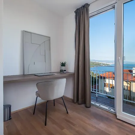 Premium With Beautiful Sea View, Short Walk To The Sea Апартаменты *
