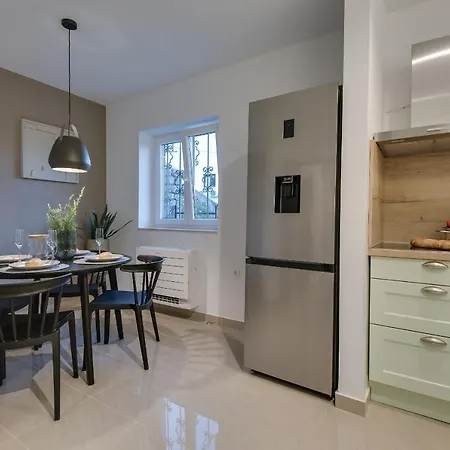 Premium With Beautiful Sea View, Short Walk To The Sea Apartmán *