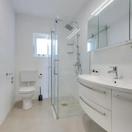 Premium With Beautiful Sea View, Short Walk To The Sea Διαμέρισμα Οπατία