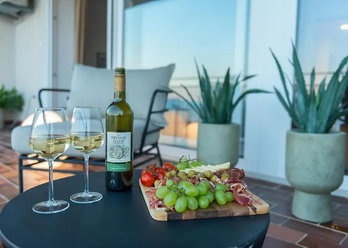 Apartman Premium With Beautiful Sea View, Short Walk To The Sea Abbázia