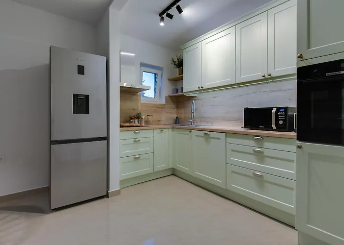 Premium With Beautiful Sea View, Short Walk To The Sea * Abbázia