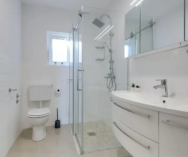 Premium With Beautiful Sea View, Short Walk To The Sea Apartman Abbázia