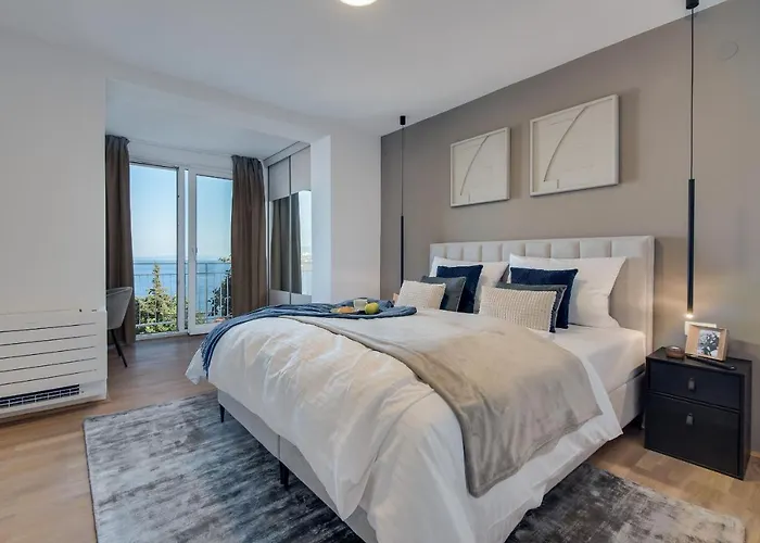 Premium With Beautiful Sea View, Short Walk To The Sea Apartman *