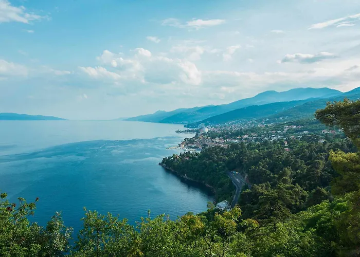 Premium With Beautiful Sea View, Short Walk To The Sea Apartman