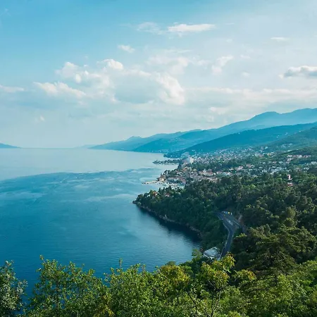 Premium With Beautiful Sea View, Short Walk To The Sea Appartement