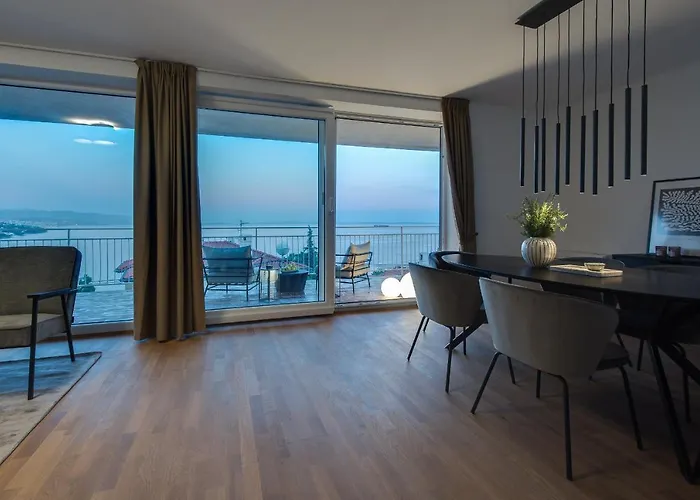 Apartman Premium With Beautiful Sea View, Short Walk To The Sea *